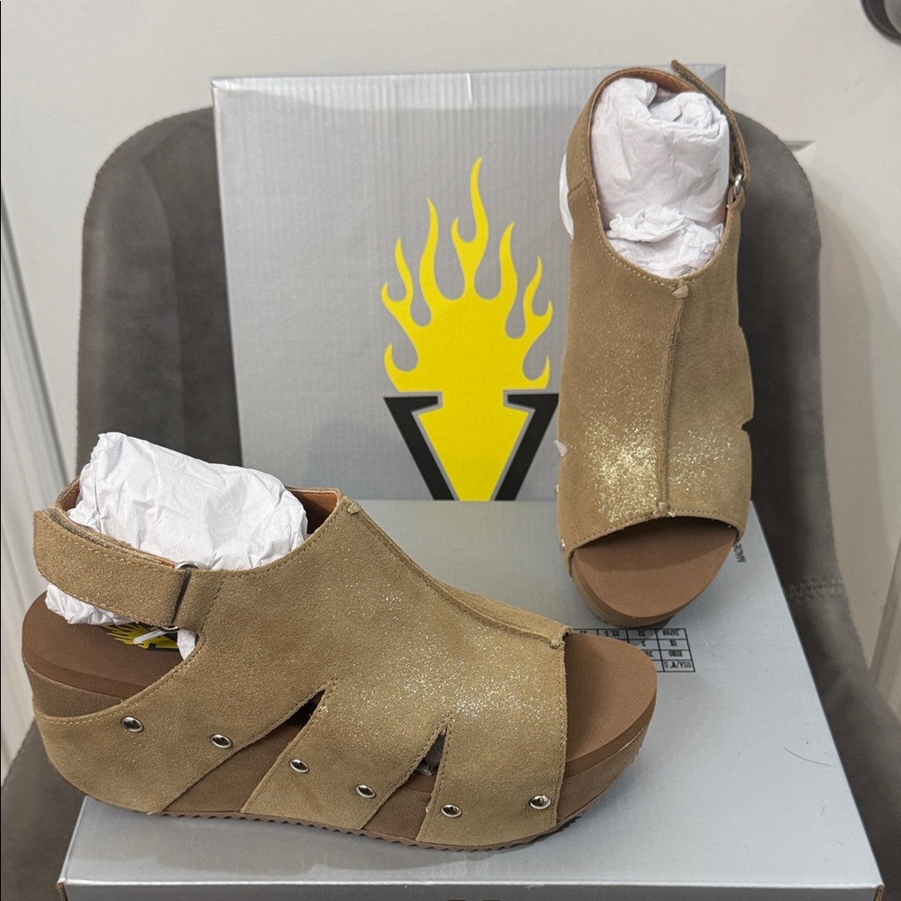 Volatile Women’s Montpelier in Bronze